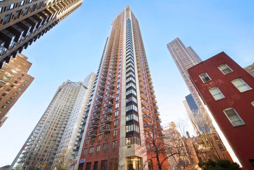 250 East 40th Street